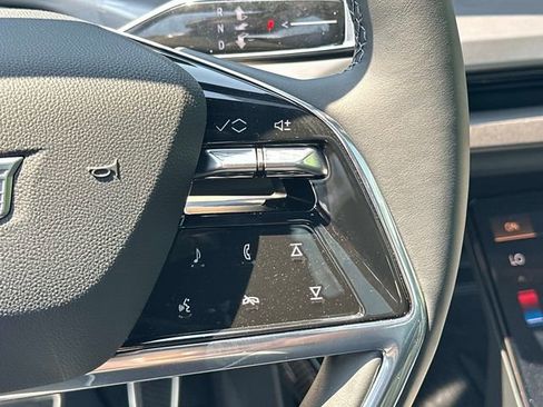 New 2026 Cadillac Vistiq Sport w/ LPO, Floor Liner Package AWD/4WD image 6