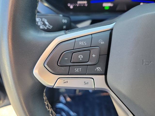 Certified 2024 Volkswagen Taos SE FWD image 20
