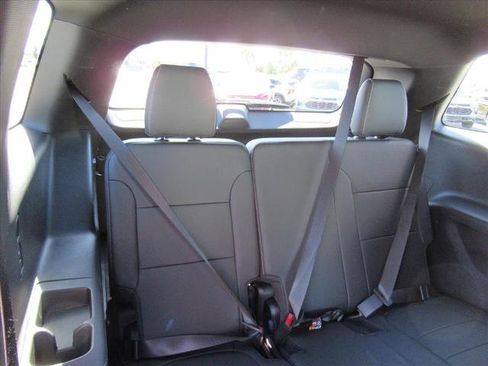 Certified 2023 Chevrolet Traverse LT image 31