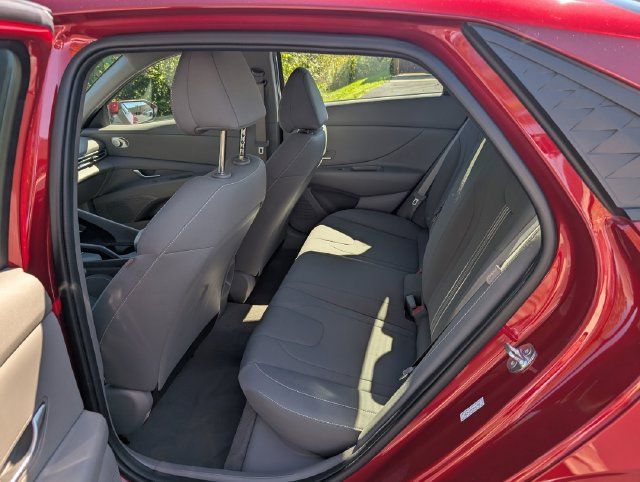 Certified 2024 Hyundai Elantra SEL FWD image 9