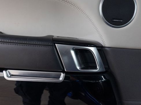 Used 2020 Land Rover Range Rover Sport SVR image 43