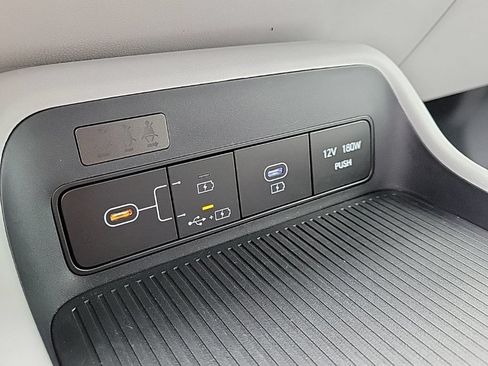 Used 2024 Hyundai Kona SEL AWD/4WD image 26