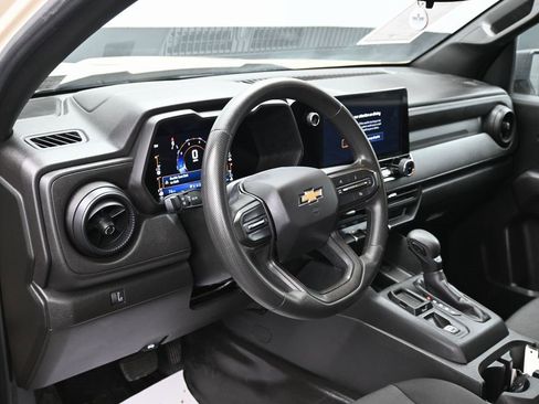 Used 2023 Chevrolet Colorado W/T image 16