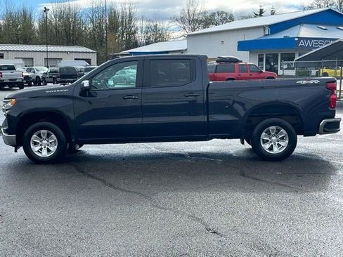 Used 2023 Chevrolet Silverado 1500 LT AWD/4WD image 9