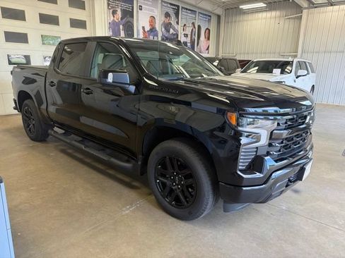 Used 2025 Chevrolet Silverado 1500 RST w/ Rally Edition AWD/4WD image 4