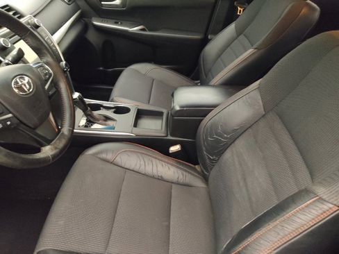 Used 2016 Toyota Camry SE FWD image 17