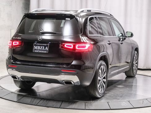Certified 2023 Mercedes-Benz GLB 250 image 4