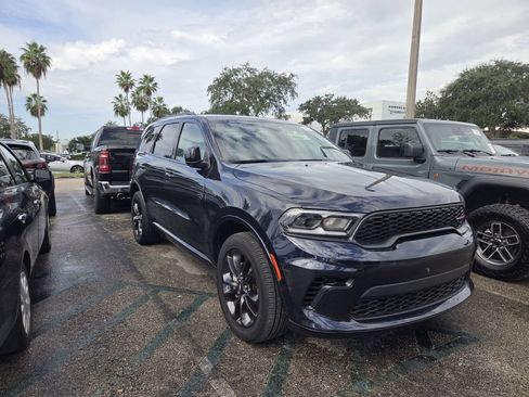 Used 2025 Dodge Durango GT w/ Blacktop Package AWD/4WD image 2