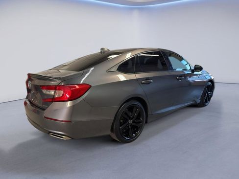 Used 2018 Honda Accord Sport image 6