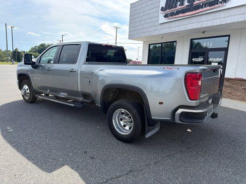 Used 2025 Chevrolet Silverado 3500 LT w/ Safety Package AWD/4WD image 5