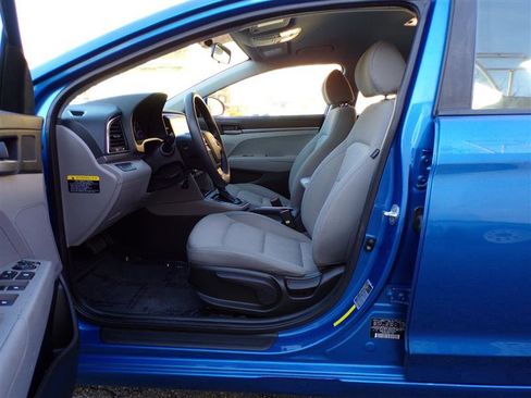 Used 2017 Hyundai Elantra SE image 14