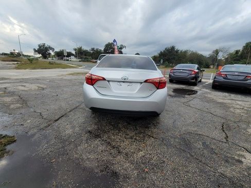 Used 2017 Toyota Corolla LE image 5