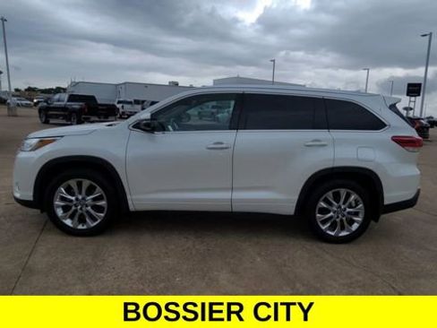 Used 2019 Toyota Highlander Limited Platinum FWD image 4
