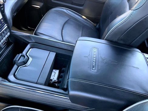 Used 2022 RAM 3500 Limited image 17