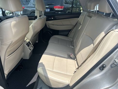 Used 2019 Subaru Outback 2.5i Limited AWD/4WD image 15