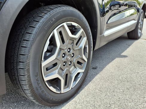 Used 2023 Hyundai Santa Fe Limited image 17