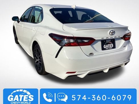 Used 2024 Toyota Camry SE image 7
