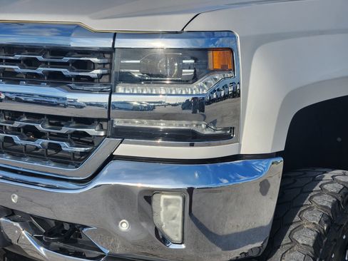 Used 2018 Chevrolet Silverado 1500 LTZ w/ Texas Edition AWD/4WD image 8