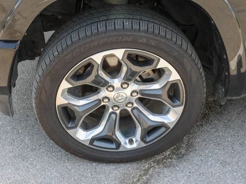 Used 2020 RAM 1500 Limited w/ Body Color Bumper Group RWD image 7