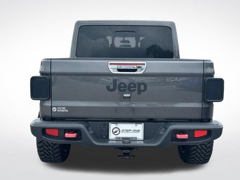 Used 2025 Jeep Gladiator Sport AWD/4WD image 6