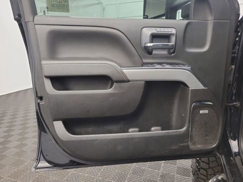 Used 2019 Chevrolet Silverado 2500 LTZ image 17