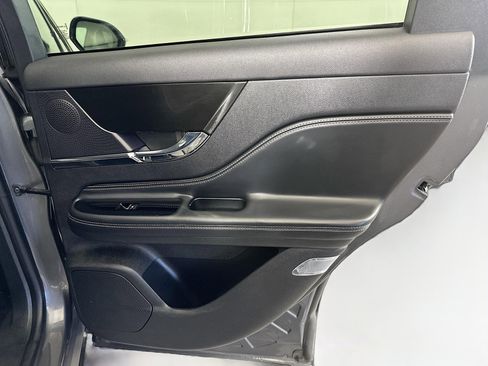 Used 2024 Lincoln Corsair Reserve w/ Equipment Group 201A image 31