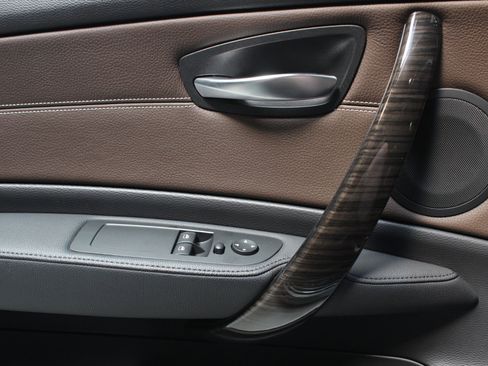 Used 2013 BMW 135i Coupe image 36