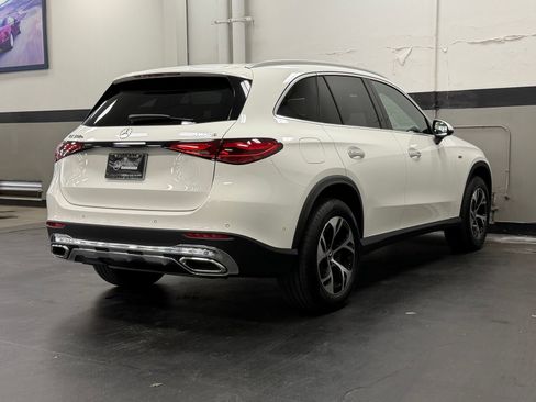 Used 2025 Mercedes-Benz GLC 350e 4MATIC image 13