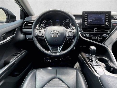 Used 2022 Toyota Camry SE FWD image 7