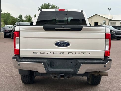 Used 2017 Ford F250 Lariat w/ Lariat Ultimate Package AWD/4WD image 36