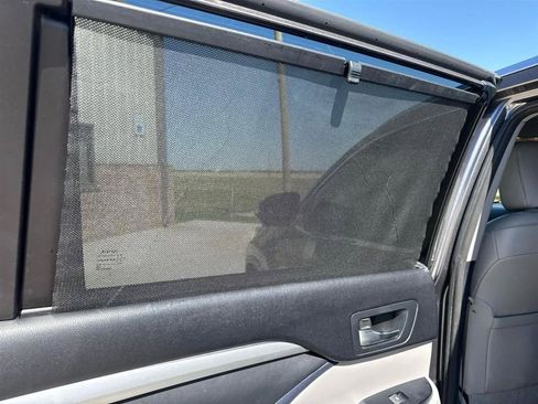 Used 2015 Toyota Highlander XLE FWD image 43
