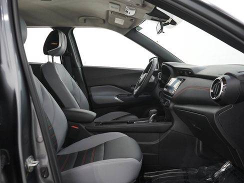 Used 2024 Nissan Kicks SR w/ SR Premium Package FWD image 11