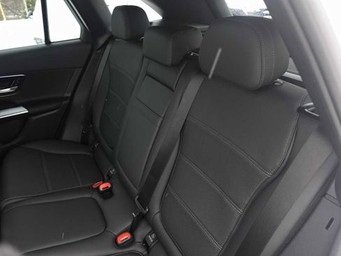 New 2026 Mercedes-Benz GLC 300 GLC 300 image 24