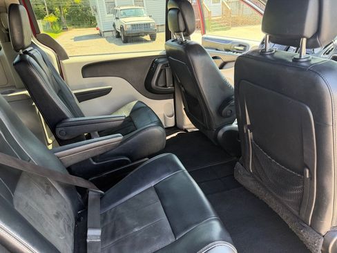 Used 2019 Dodge Grand Caravan SXT FWD image 20