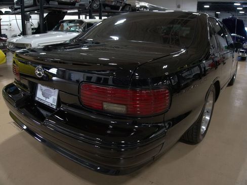 Used 1994 Chevrolet Impala SS image 5