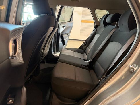 Used 2025 Kia Soul LX w/ LX Technology Package FWD image 24