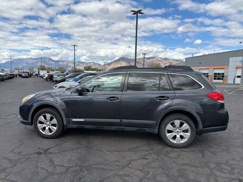Used 2012 Subaru Outback 2.5i Limited w/ Moonroof Pkg AWD/4WD image 9