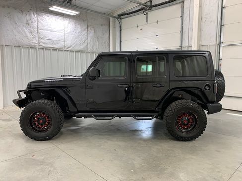 Used 2022 Jeep Wrangler Unlimited Sport AWD/4WD image 4
