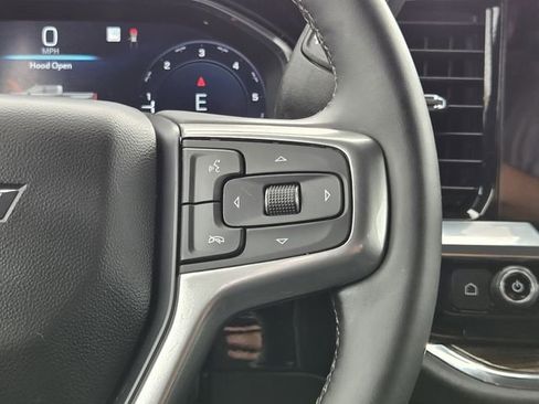 Used 2023 Chevrolet Silverado 1500 LT AWD/4WD image 29