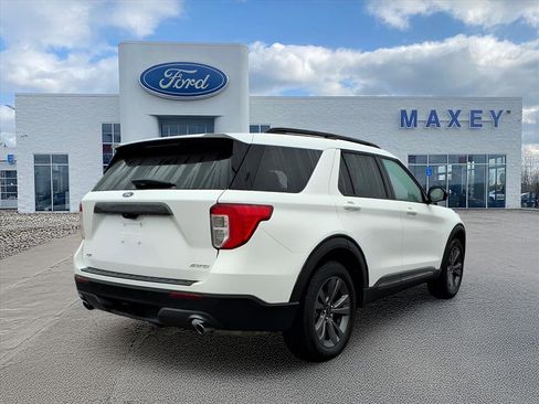 Used 2023 Ford Explorer XLT w/ Equipment Group 202A image 11
