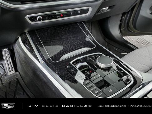Used 2025 BMW X7 xDrive40i w/ M Sport Package AWD/4WD image 18