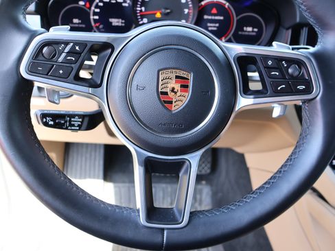 Used 2019 Porsche Cayenne SUV AWD image 27
