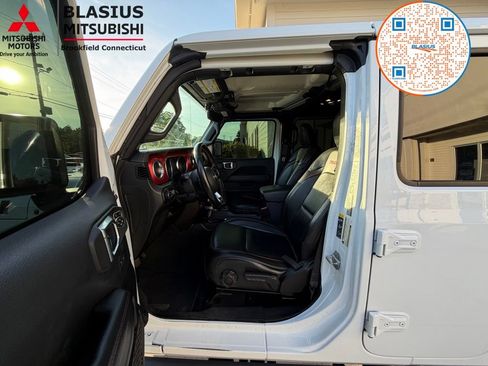 Used 2022 Jeep Gladiator Rubicon w/ Trailer Tow Package AWD/4WD image 24