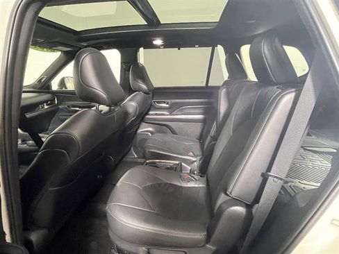 Certified 2024 Toyota Grand Highlander AWD Hybrid image 11