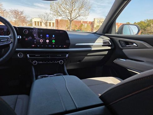 Certified 2024 Chevrolet Traverse LT image 26