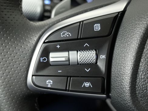 Used 2026 Genesis G70 2.5T Prestige image 41