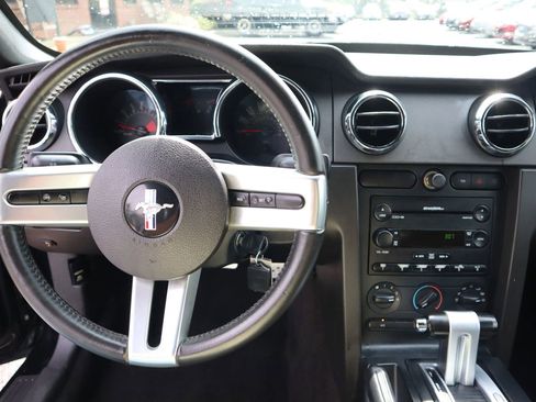 Used 2007 Ford Mustang GT RWD image 15