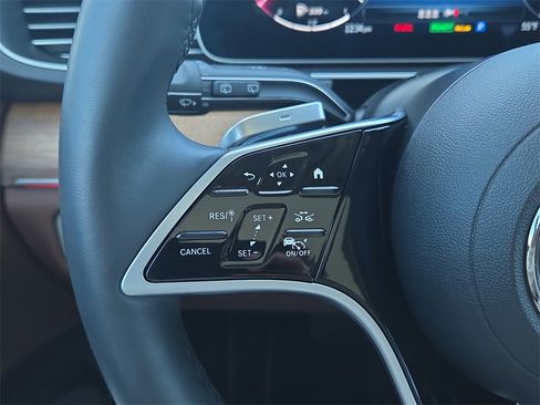 Certified 2025 Mercedes-Benz GLE 450e 4MATIC image 21