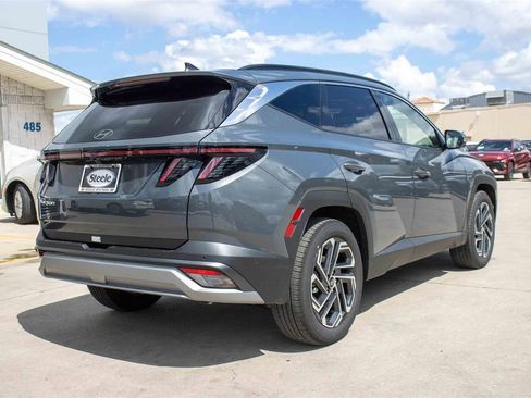 Used 2025 Hyundai Tucson Limited image 5