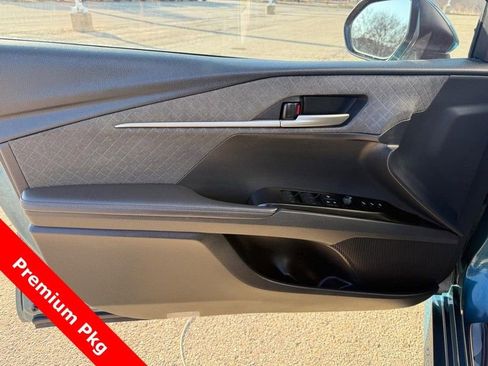 Used 2025 Toyota Camry XLE w/ Premium Package image 19